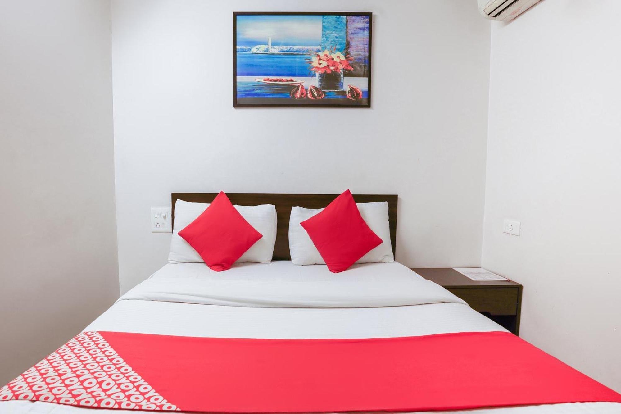 Hotel O The Royal Samrat Pune Esterno foto