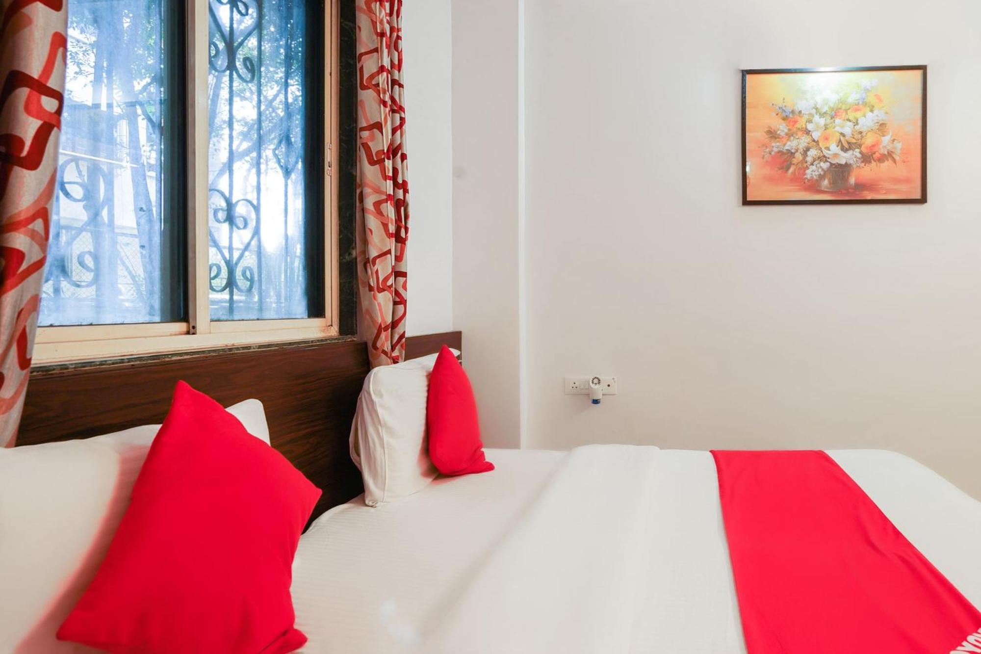 Hotel O The Royal Samrat Pune Esterno foto